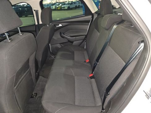 Used 2016 Ford Focus SE w/ Reverse Sensing Package image 22
