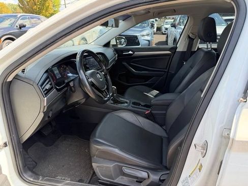 Used 2019 Volkswagen Jetta SE FWD image 9