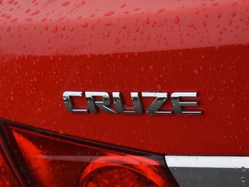 Used 2014 Chevrolet Cruze LS image 12