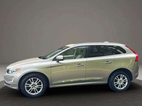 Used 2016 Volvo XC60 T5 Premier w/ Proximity Package FWD image 11