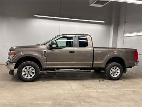 Used 2020 Ford F250 XL w/ STX Appearance Package image 2