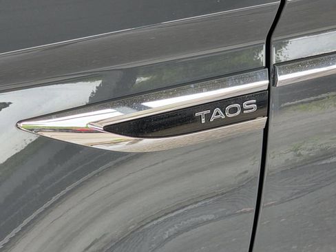 Used 2024 Volkswagen Taos SE FWD image 30