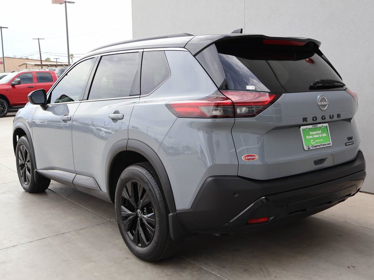 Used 2023 Nissan Rogue SV w/ SV Premium B Package FWD image 3
