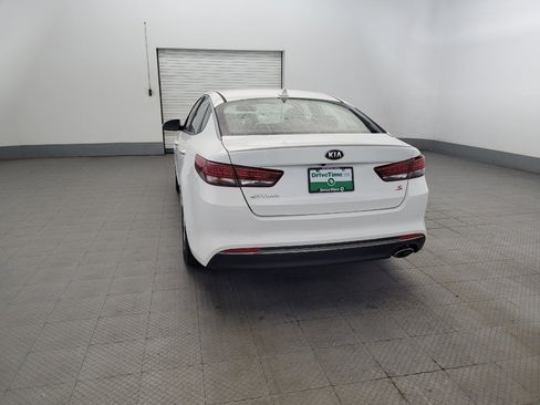 Used 2018 Kia Optima S FWD image 6
