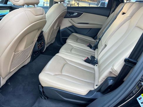 Used 2021 Audi Q7 3.0T Premium Plus w/ Executive Package image 8