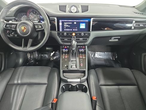 Certified 2026 Porsche Macan AWD/4WD image 13