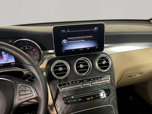 Used 2018 Mercedes-Benz GLC 300 image 9