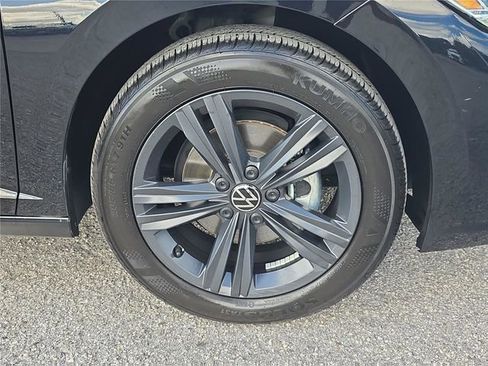 Used 2024 Volkswagen Jetta SE FWD image 26