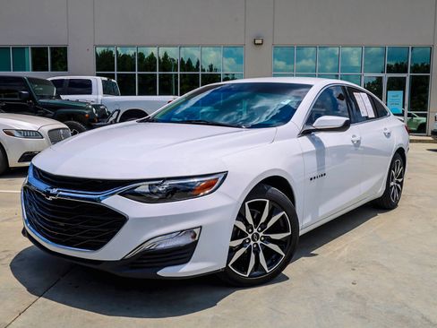 Used 2022 Chevrolet Malibu RS FWD image 1