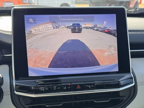 New 2026 Jeep Compass Limited image 15