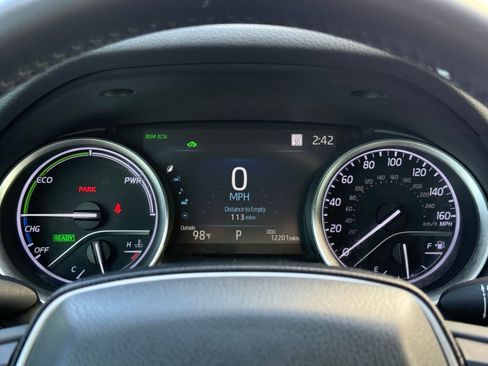 Certified 2022 Toyota Camry XLE image 18