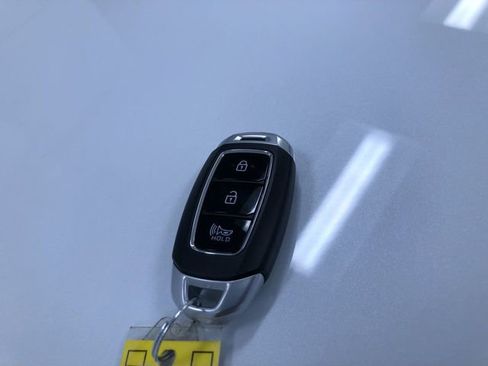 Used 2020 Hyundai Santa Fe SEL image 32