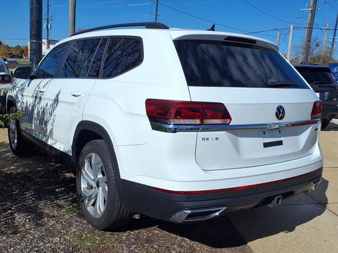 Used 2022 Volkswagen Atlas SE image 2