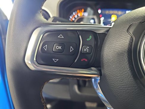Used 2024 Jeep Wrangler Unlimited Sahara w/ Technology Group AWD/4WD image 16