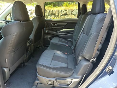 Used 2025 Subaru Ascent Premium AWD/4WD image 12