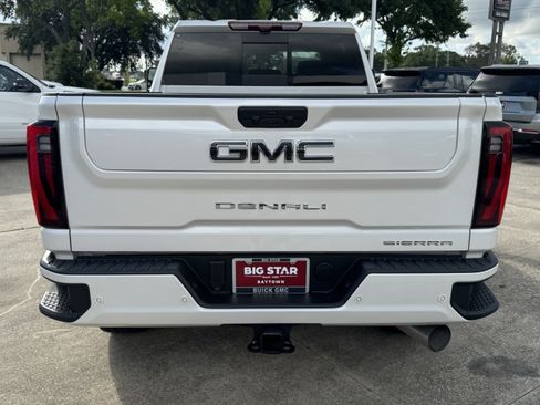 Used 2025 GMC Sierra 2500 Denali Ultimate AWD/4WD image 9