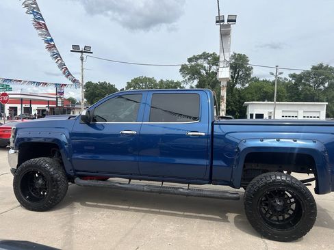 Used 2017 Chevrolet Silverado 1500 LTZ w/ LTZ Plus Package AWD/4WD image 9