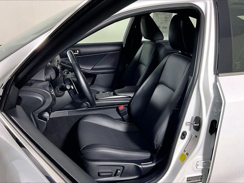 Used 2025 Lexus IS 300 F Sport image 7