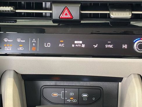 New 2026 Kia Sportage EX FWD image 30