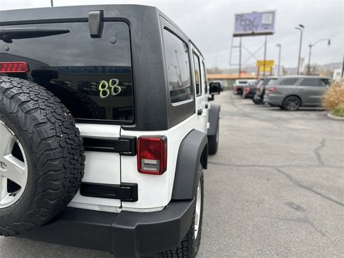 Used 2017 Jeep Wrangler Unlimited Sport w/ Power Convenience Group image 11