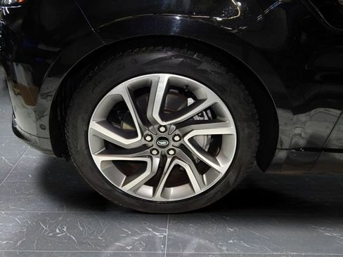 Used 2022 Land Rover Range Rover Sport HSE Silver Edition image 11