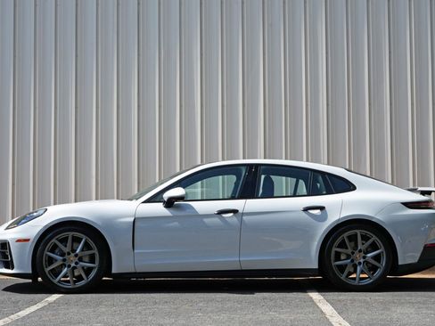 Used 2025 Porsche Panamera w/ Premium Package RWD image 9