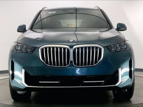 Used 2026 BMW X5 xDrive50e w/ Climate Comfort Package AWD/4WD image 2