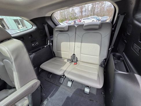 Used 2016 Hyundai Santa Fe Limited w/ Option Group 04 image 15