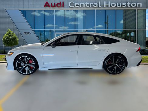 Used 2022 Audi RS 7 Sportback w/ Carbon Optic Package image 2