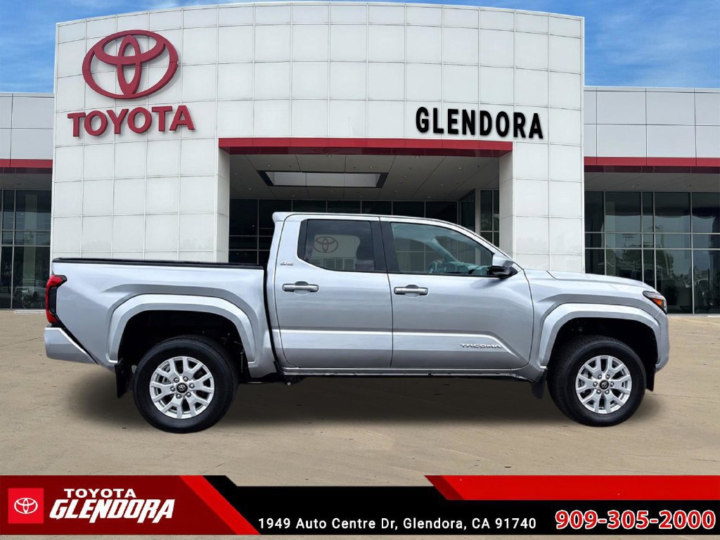 Used 2024 Toyota Tacoma SR5 RWD image 14