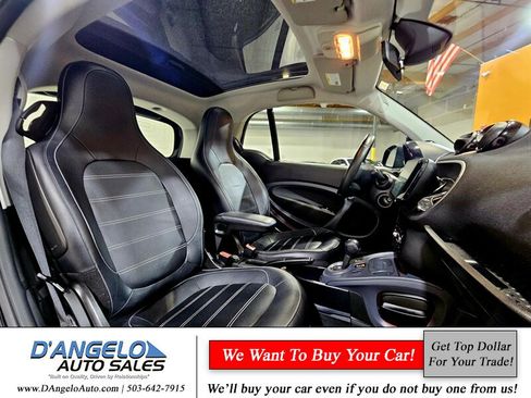 Used 2017 smart fortwo Prime image 14