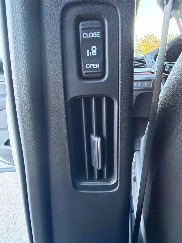 Used 2026 Honda Odyssey Sport-L image 11