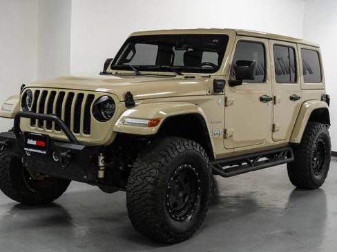 Used 2022 Jeep Wrangler Unlimited Sahara AWD/4WD image 6