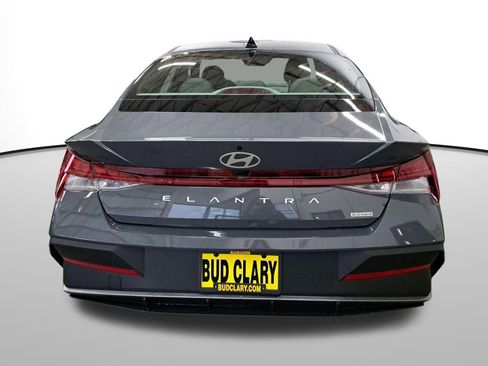 New 2026 Hyundai Elantra Blue image 4