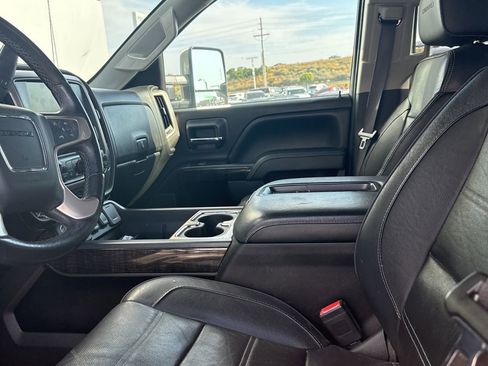 Used 2015 GMC Sierra 2500 Denali w/ Duramax Plus Package image 7