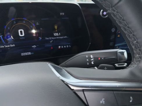 Used 2025 Chevrolet Equinox LT image 36