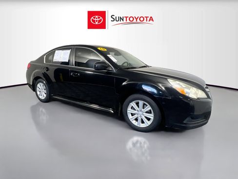 Used 2010 Subaru Legacy 2.5i Premium image 1