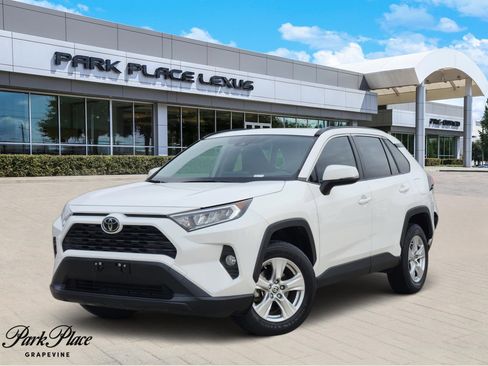 Used 2020 Toyota RAV4 XLE w/ Convenience Package image 1