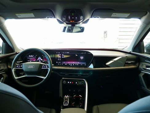 New 2025 Audi Q5 Premium Plus image 18