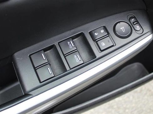 Used 2014 Honda Crosstour EX image 13