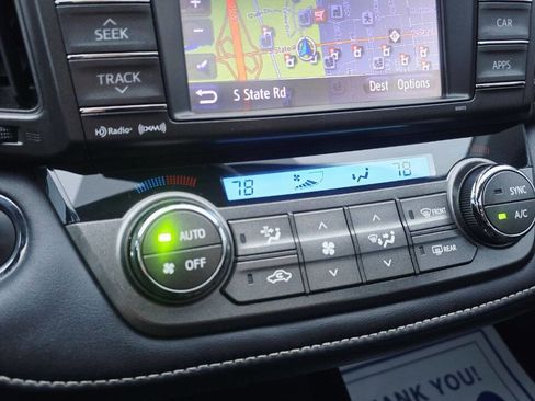 Used 2013 Toyota RAV4 Limited image 18