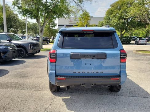 New 2026 Toyota 4Runner SR5 AWD/4WD image 5