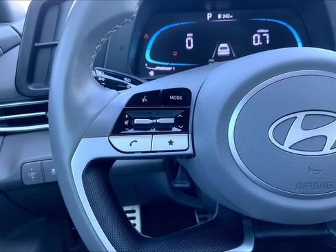 Used 2025 Hyundai Elantra Sport image 21