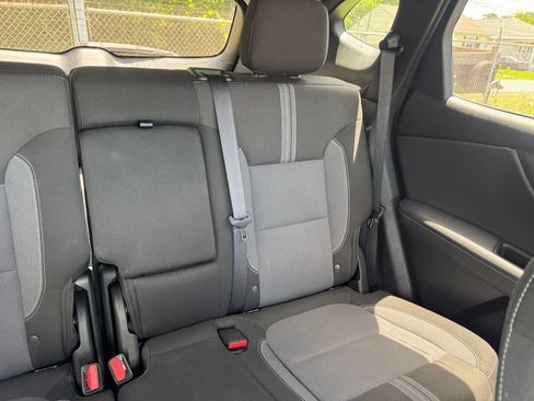 Used 2025 Chevrolet Blazer LT FWD image 31