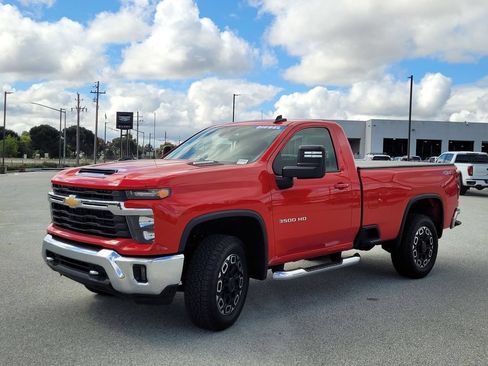 Used 2025 Chevrolet Silverado 3500 LT AWD/4WD image 9
