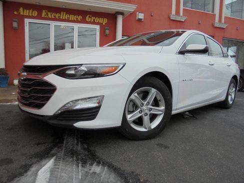 Used 2024 Chevrolet Malibu LT image 1