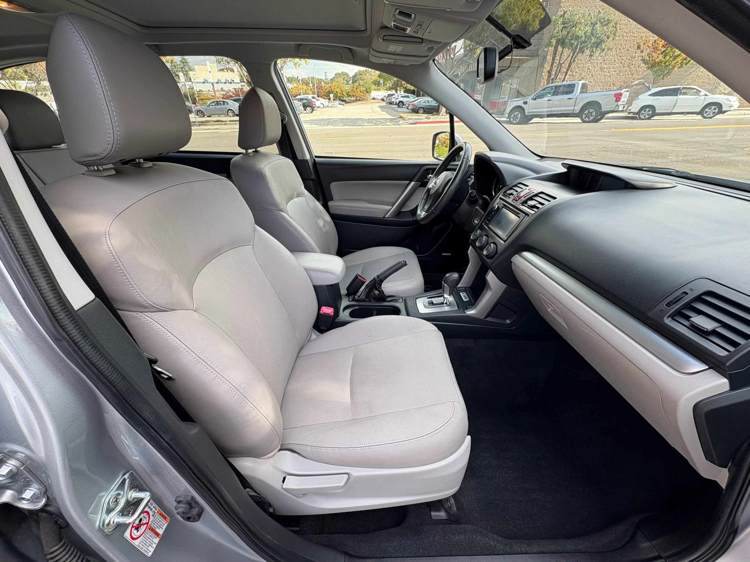 Used 2015 Subaru Forester 2.5i Limited w/ Popular Package #2 AWD/4WD image 11