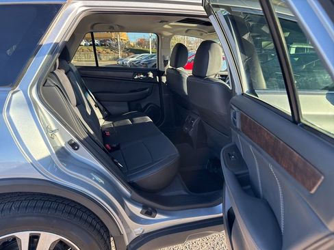Used 2018 Subaru Outback 3.6R Limited image 6