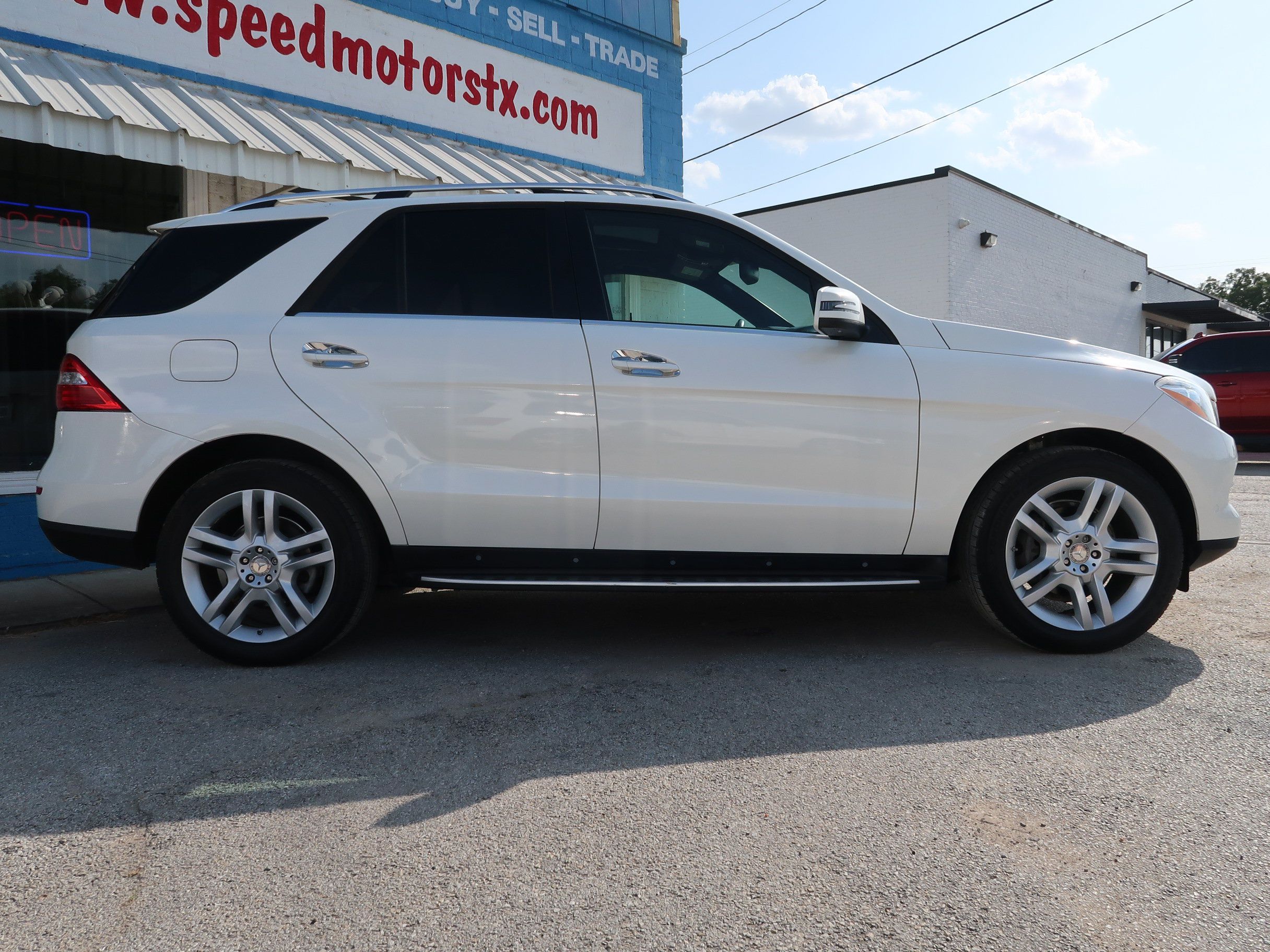 Used 2014 Mercedes-Benz ML 350 4MATIC image 4