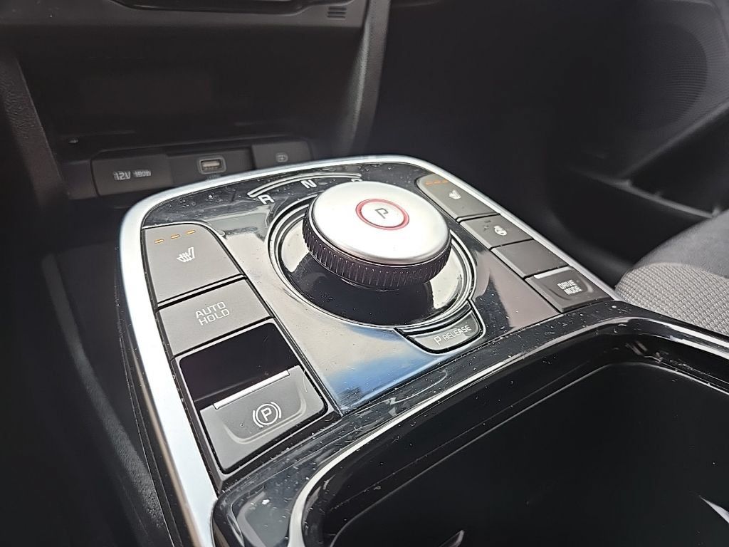 Used 2022 Kia Niro EX w/ Cold Weather Package FWD image 22